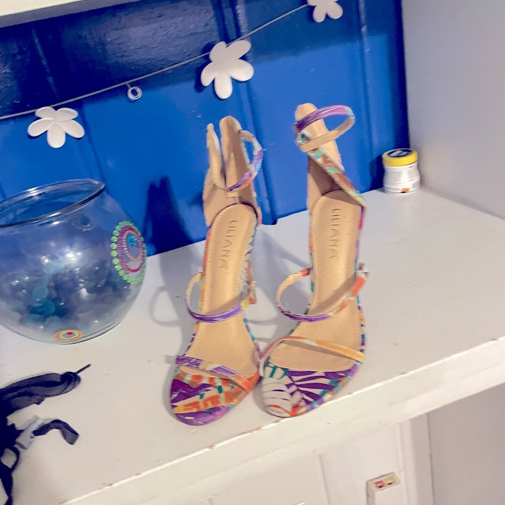 Like new heels 7.5